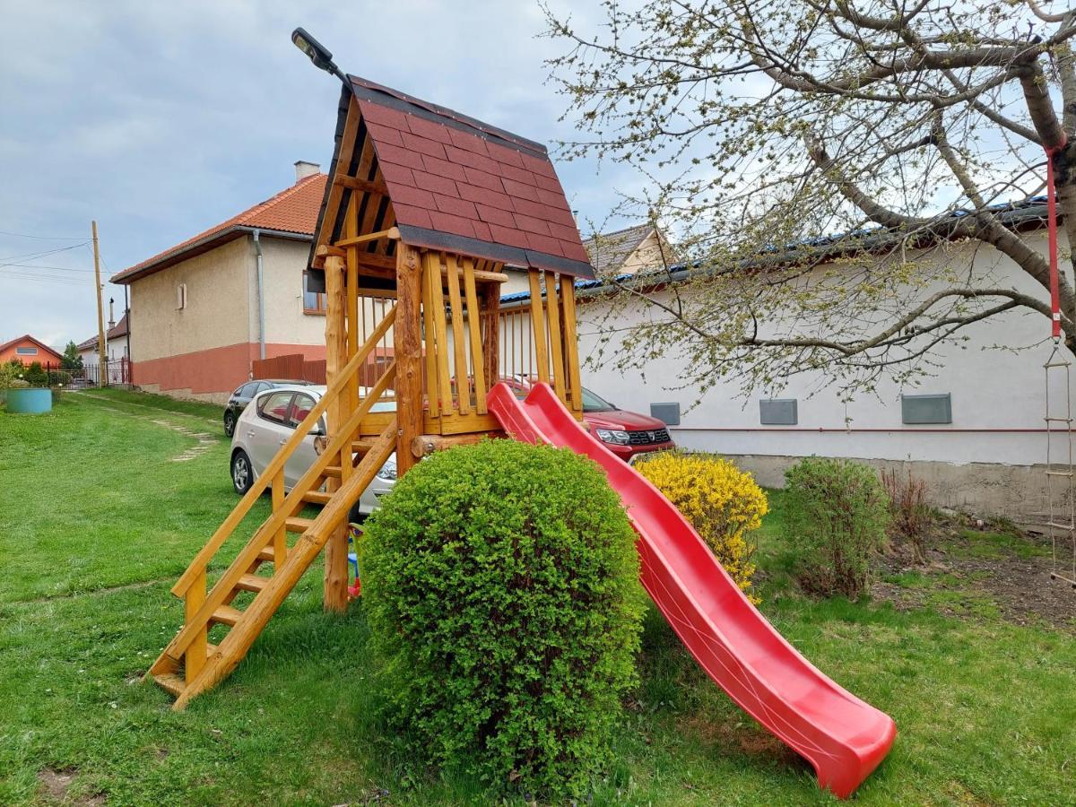 Hotel Penzion Mayka à Hrabušice Extérieur photo